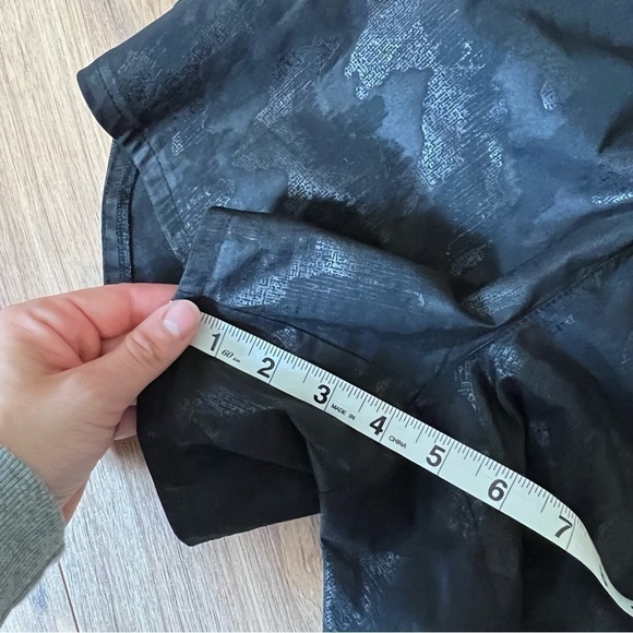 Athleta Black Camo Racer Run Shorts - Picture 11 of 13